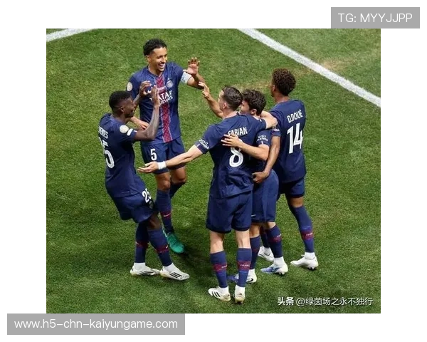 带伤参训！登贝莱赌命备战拜仁，巴黎战术核心不能缺，登贝莱踢飞巴萨欧冠