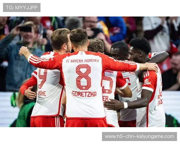 德甲拜仁外线调动形成优势，门前攻势锐不可当